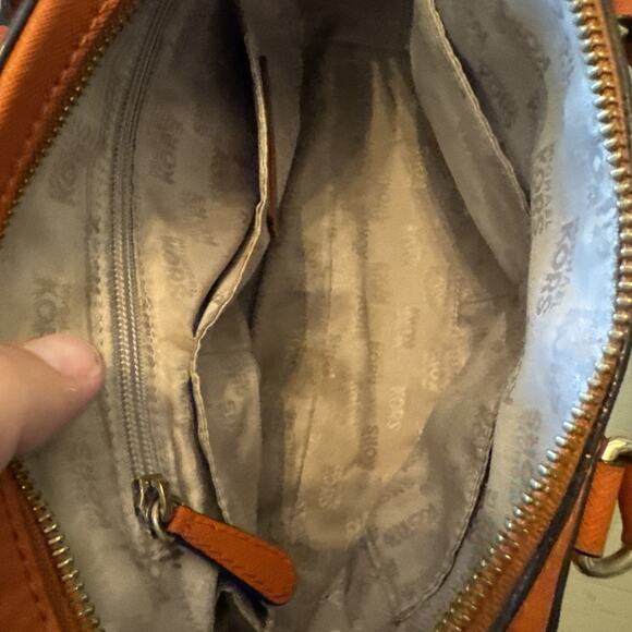 Michael Kors Mercer Hobo Medium Duffle Satchel Crossbody Bag Orange Mandarin - Picture 6 of 6